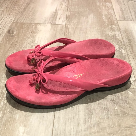vionic pink flip flops